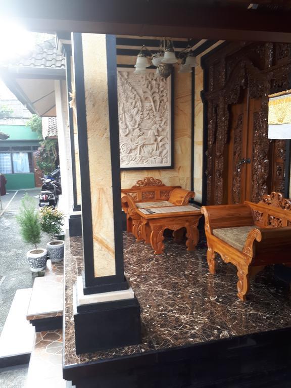 Indy House Hotell Ubud Exteriör bild