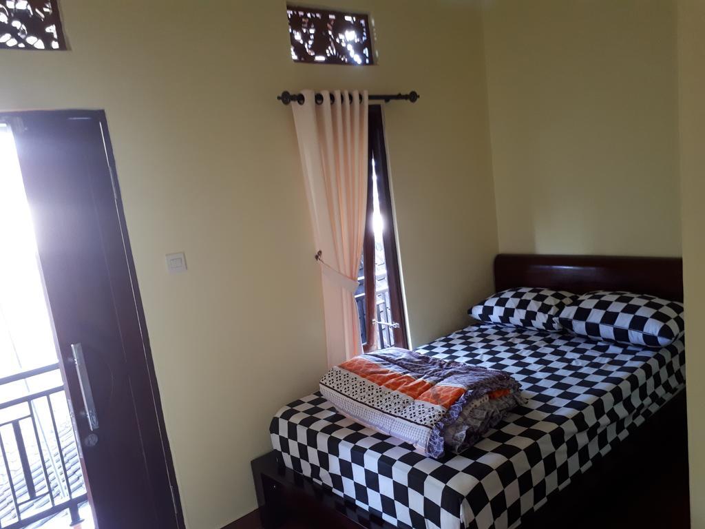 Indy House Hotell Ubud Exteriör bild